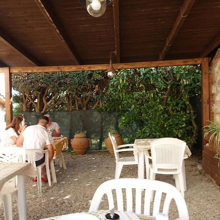 B&B Le Logge Di Sopra Asciano Exterior foto