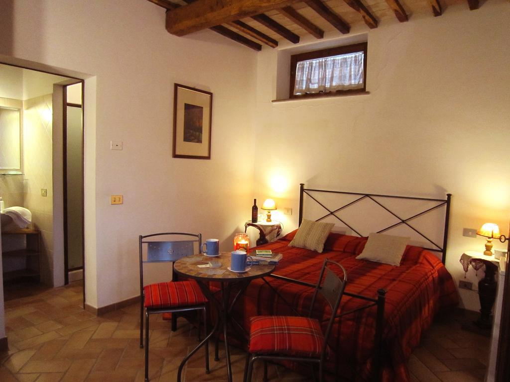 B&B Le Logge Di Sopra Asciano Exterior foto